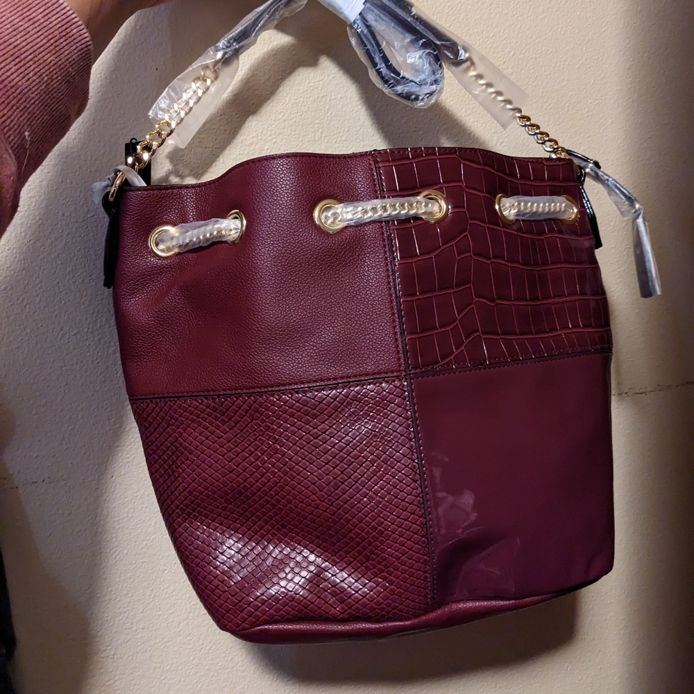 Dark burgundy bucket bag - Picture 3 of 3